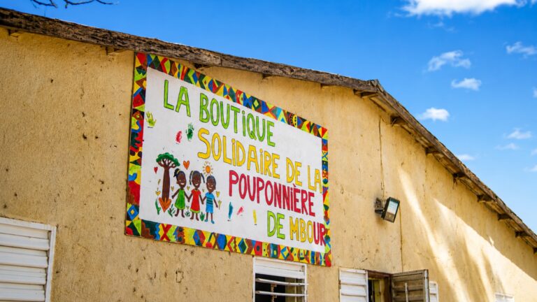 boutique-solidaire pouponnière de Mbour